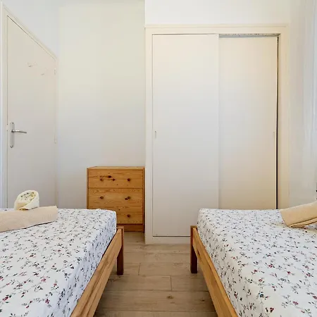Hauzify I Diana Apartment *